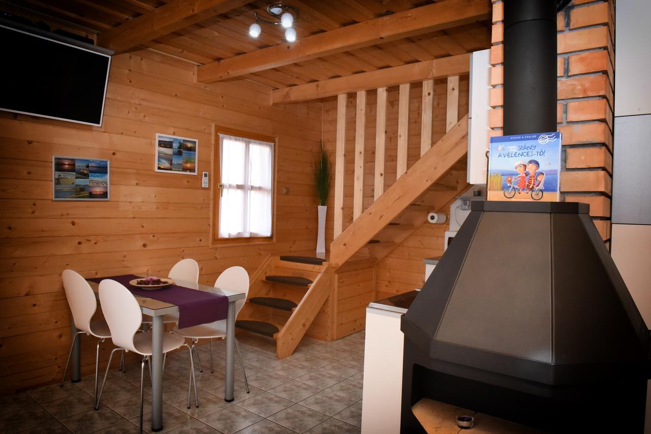 Velence Korzo Pihenohaz Villa Kapolnasnyek ภายนอก รูปภาพ