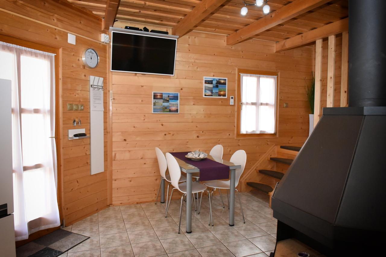 Velence Korzo Pihenohaz Villa Kapolnasnyek ภายนอก รูปภาพ